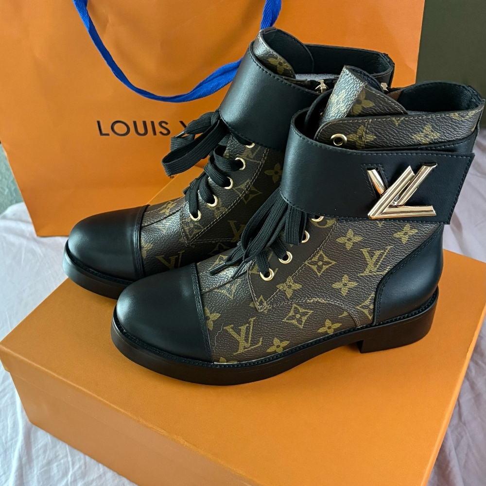 Louis Vuitton Wonderland Flat Ranger Boots
